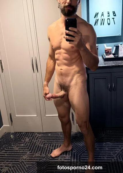 Hombres Desnudos