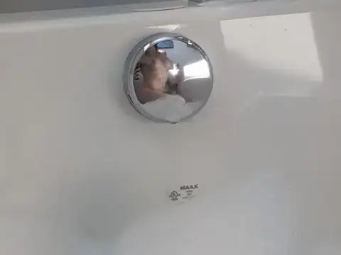 Enjoying the reflection 🤭